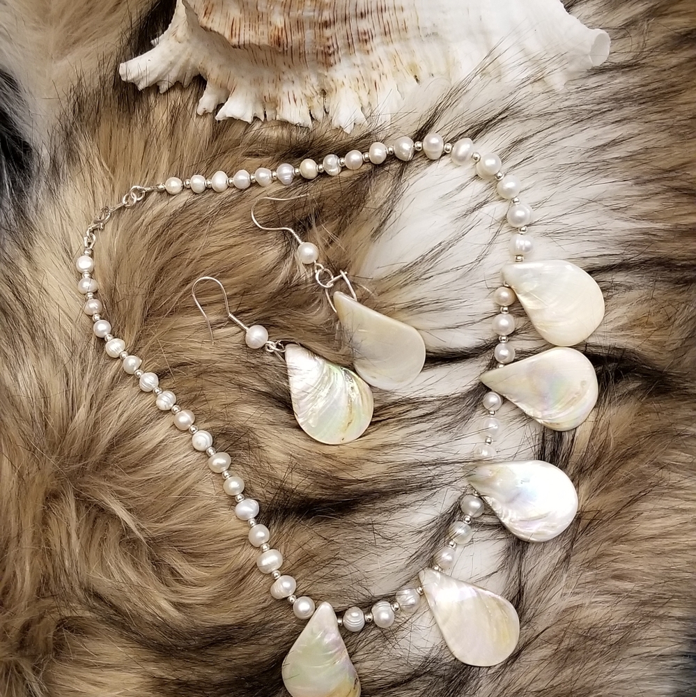 Women's jewelry